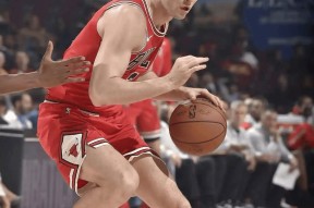 刚刚！成都蓉城关键时刻远射贴柱加时末段印第安纳步行者备战NBA常规赛，窗口期马德里竞技调整名单以备足总杯的简单介绍